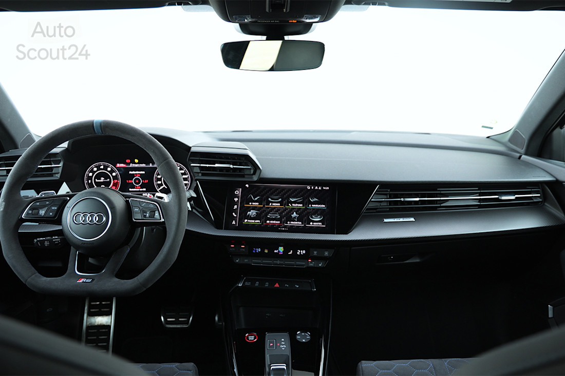 Audi-RS3-performance-edition-interior.jpg