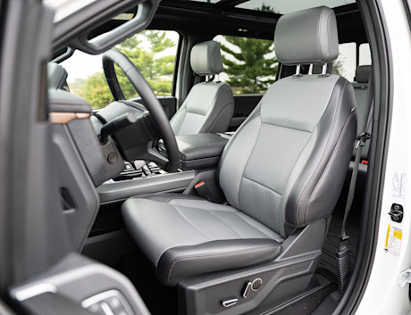 2025 Ford F-150 Lightning Review Image