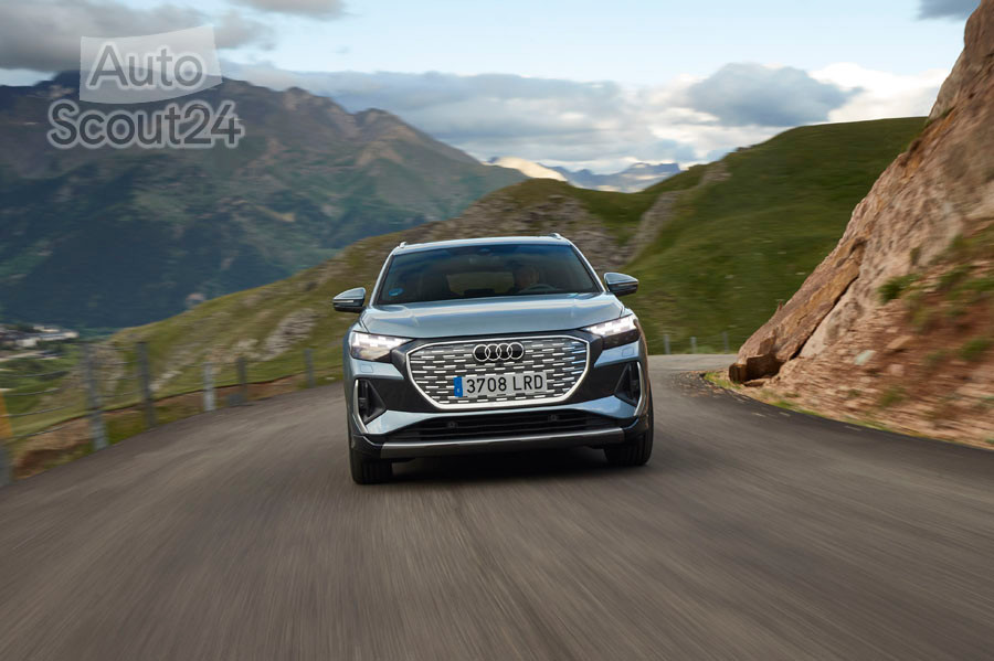 Audi_Q4_Etron-56.jpg