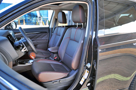 Editorial 2018 mitsubishi outlander phev gt s awc 41 mb