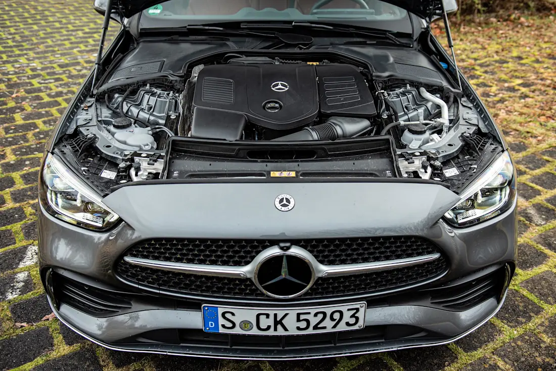 mercedes-c-200-limousine-2025-motor