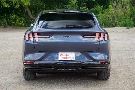 Editorial 2021 ford mustang mach e premium awd 09 di