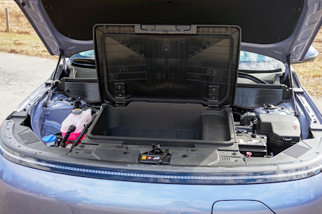 Editorial 2024 hyundai kona electric ultimate td 240404 14 jl