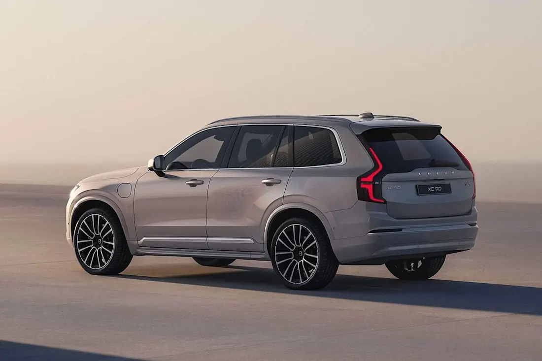 Volvo-XC90-2025 (8) Volvo-XC90-2025 (8)