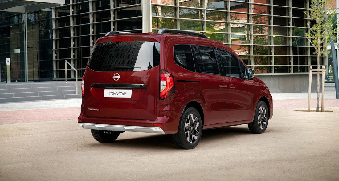 nissan-townstar-back