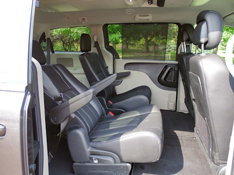 Editorial 2018 dodge grand caravan crew plus 22 jb