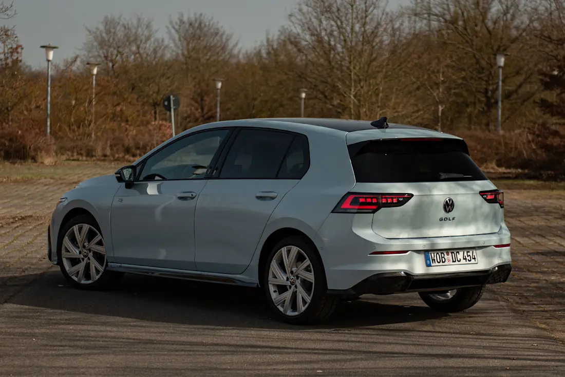 vw-golf-tdi-seite-heckansicht