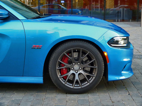 Editorial 2016 dodge charger srt 392 hemi jb 11