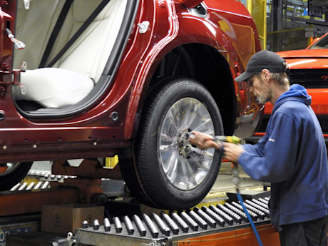 Editorial 32 jb fca brampton assembly plant