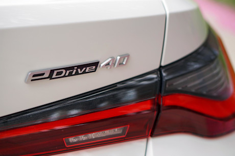 Editorial 2022 bmw i4 edrive40 18 jl