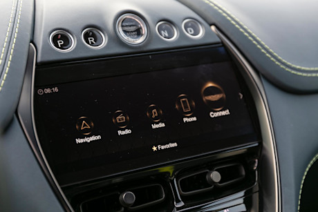 Editorial 2023 aston martin dbx 707 17 jw