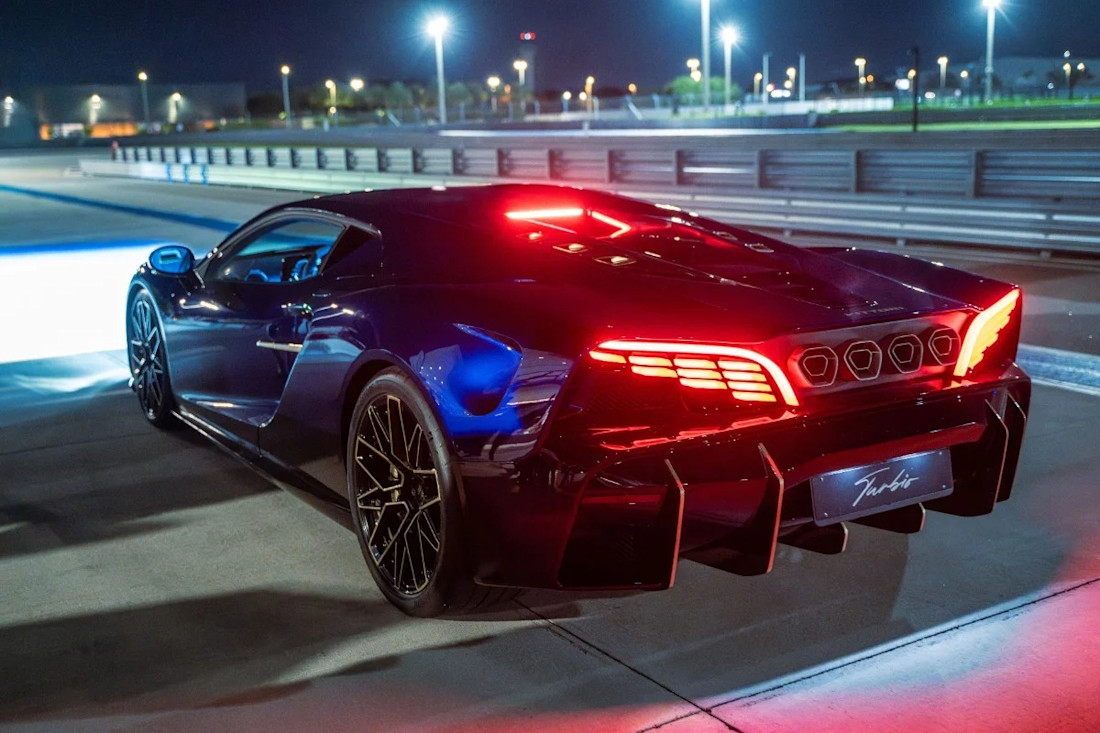 Vittori-Turbio-Pininfarina-V12-híbrido-2025 (7).jpg