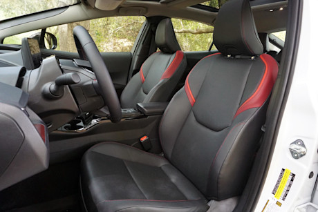 Editorial 2023 toyota prius prime 17 di