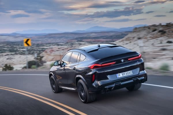 P90367350_lowRes_the-new-bmw-x6-m-and.jpg