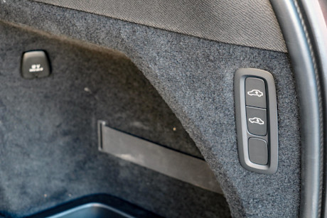 Editorial 2020 volvo xc90 t8 r design 30 jm