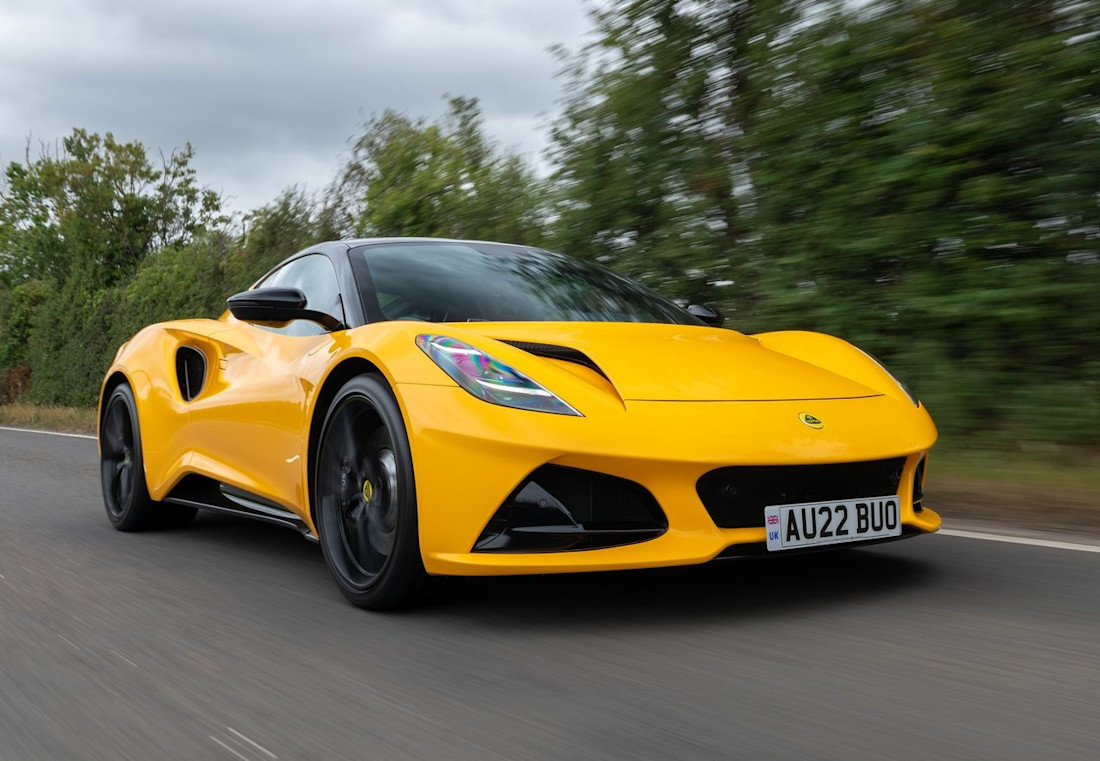 Lotus-Emira-2023-fronte