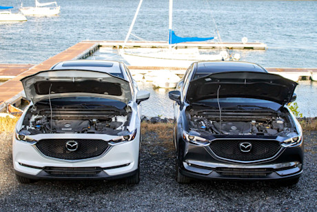 Mazda CX-5 Signature 2.5T vs 2.2D 2019 : match comparatif Image