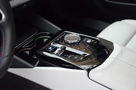 BMW i5 M60 xDrive 2024 : essai routier Image