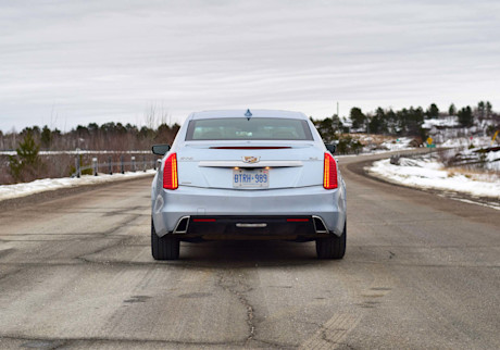 Editorial 2018 cadillac cts premium luxury awd 05 jp