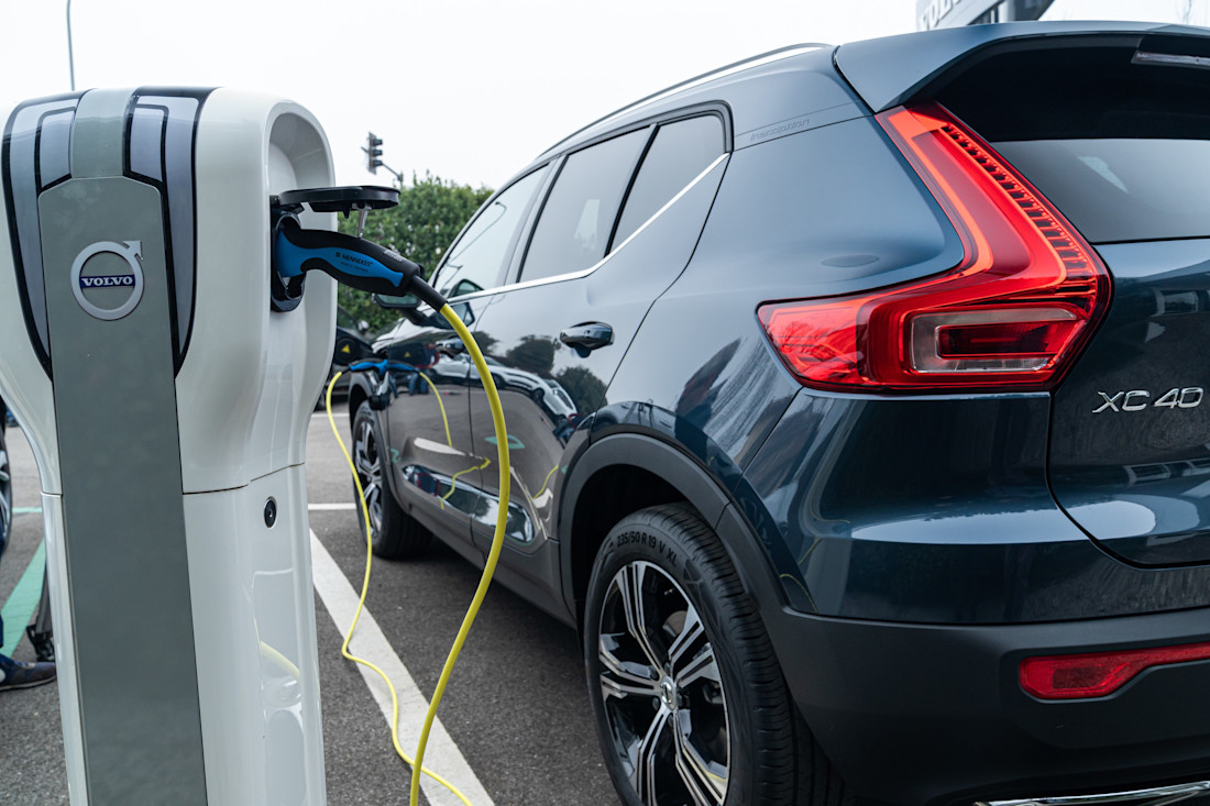 XC40 Recharge T5 Plug-in Hybrid, versione ibrida a ricarica del SUV compatto Volvo