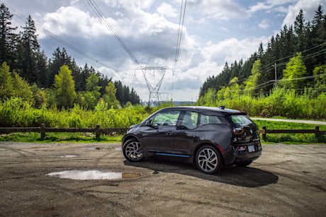 Editorial 2016 bmw i3 w range extender bm 03