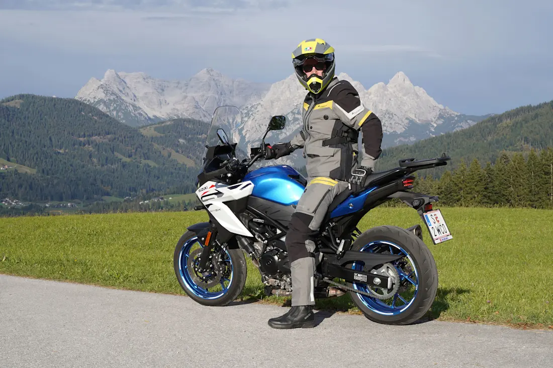 4 suzuki-sv-7gx-2026-ah-heck-seitlich