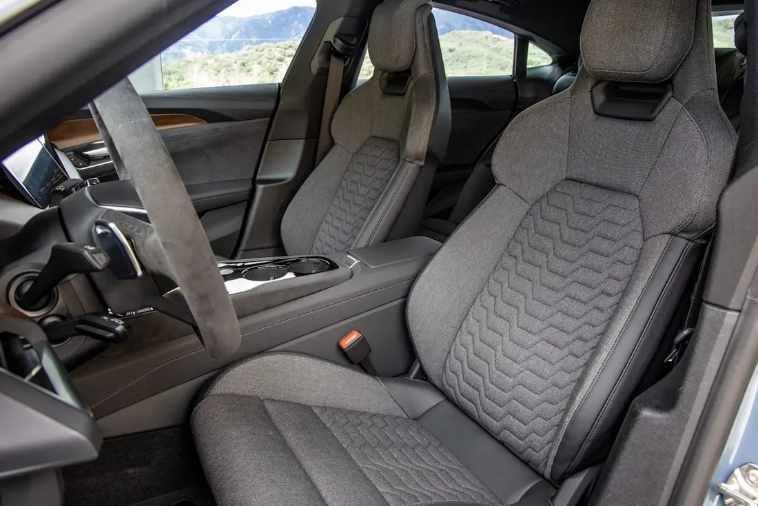 Audi-e-tron-GT-2021-Seats