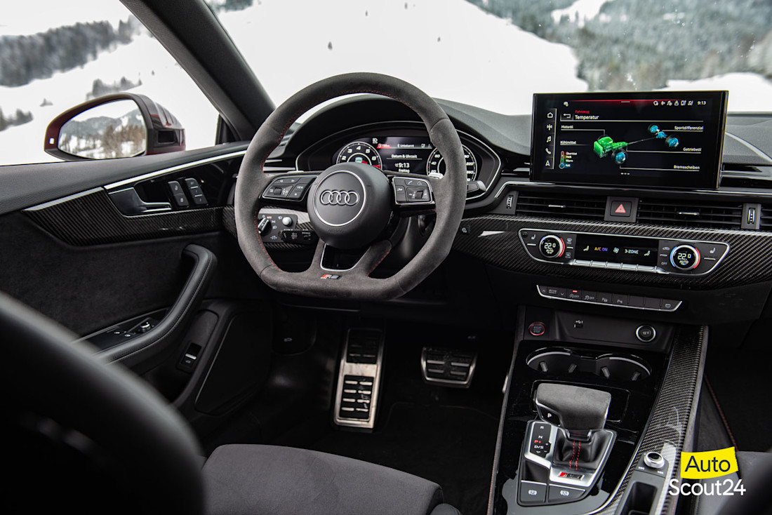 audi-rs-5-coupe-2024-cockpit
