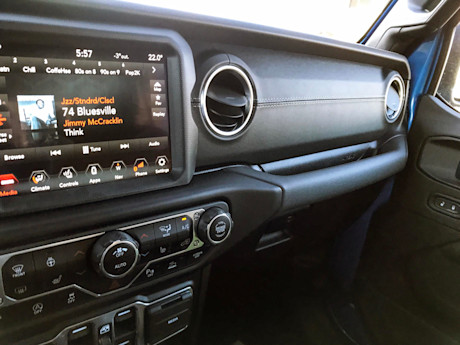 Editorial 2021 jeep gladiator overland 27 lw