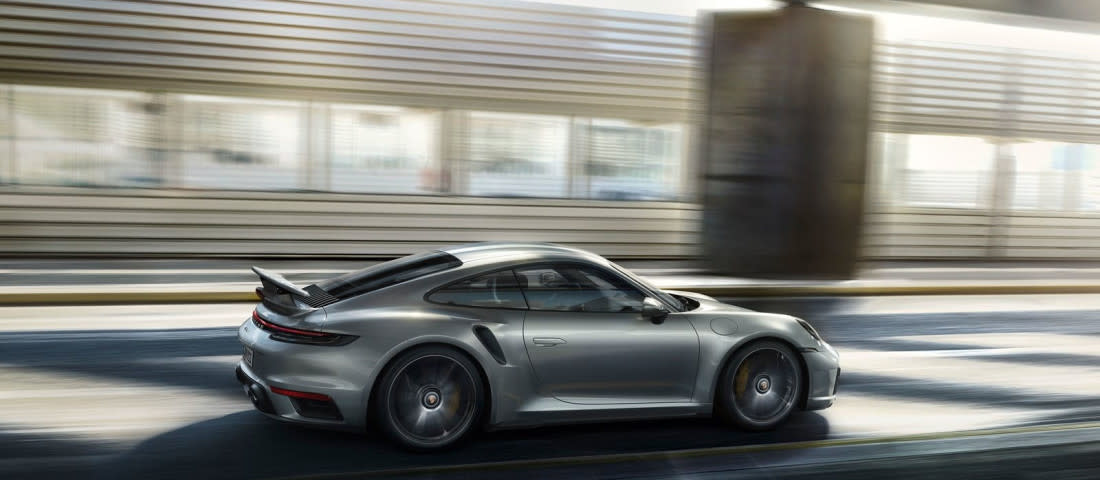 Porsche-911-Turbo-S-Side-1100