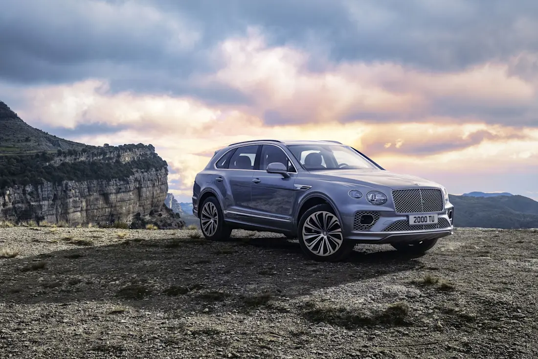 NewBentayga-Hallmark-1