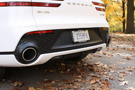 Genesis GV70 3.5T Sport Plus 2025 : essai routier Body Image