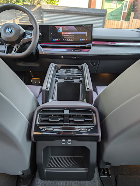 Editorial 2025 bmw i5 xdrive40 td sb 240813 29