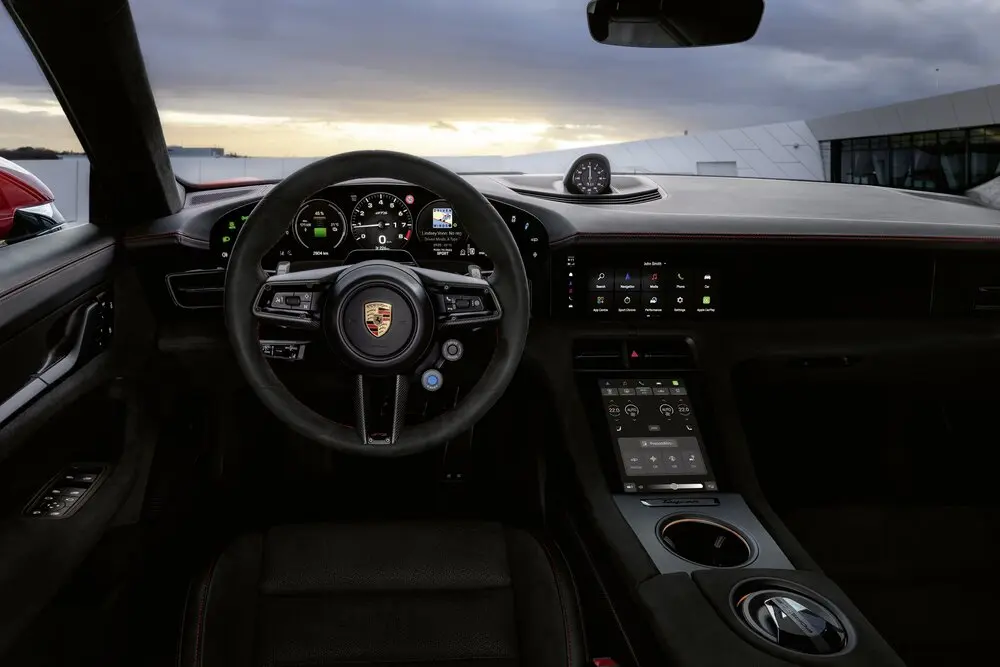 Taycan GTS con E-Shift 2027 03