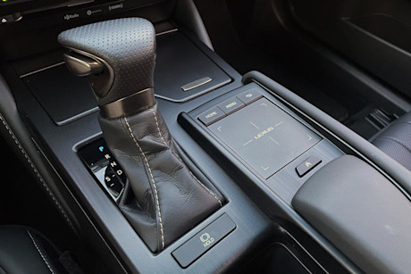 Editorial 2021 lexus es 250 awd 32 ct