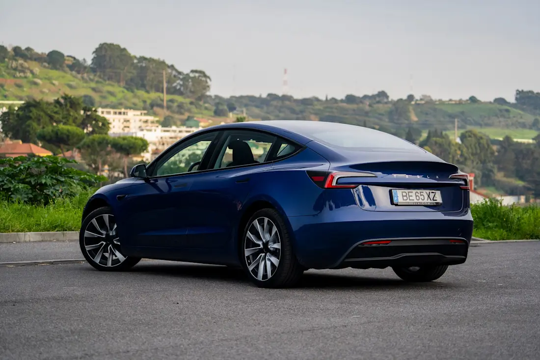 tesla model 3 986