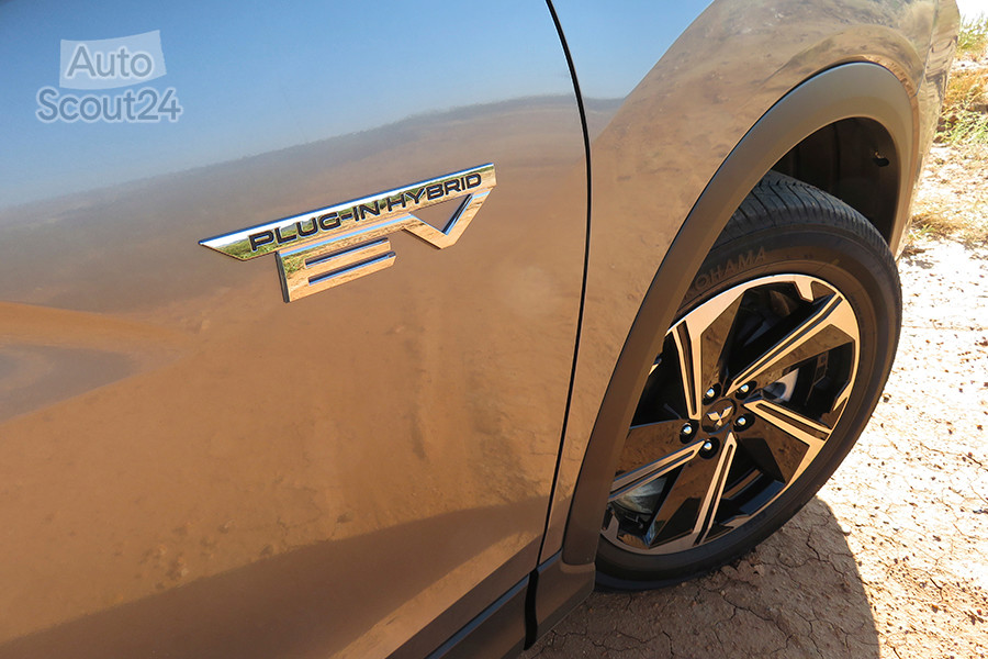 FT_19_eclipse_cross_logo.JPG