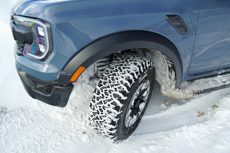 Le Ford Ranger Raptor soumis à une tempête hivernale Image