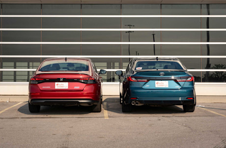 Editorial 2025 toyota camry vs honda accord comp jw 240918 23