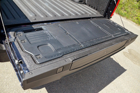 Ford F-150 4x4 Platinum 2021 : essai routier Body Image