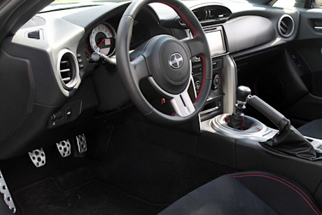 Editorial 2013 scion fr s 05 jp