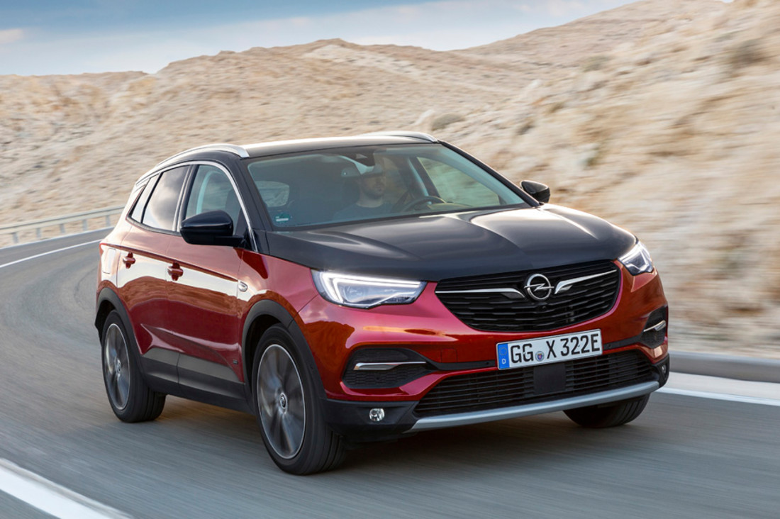 Opel-Grandland-X-Hybrid4 (5).jpg