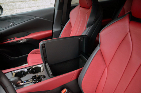 Lexus RX 500h 2024 : essai routier Image