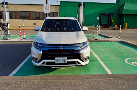 Editorial 2020 mitsubishi outlander phev gt s awc 01 mb
