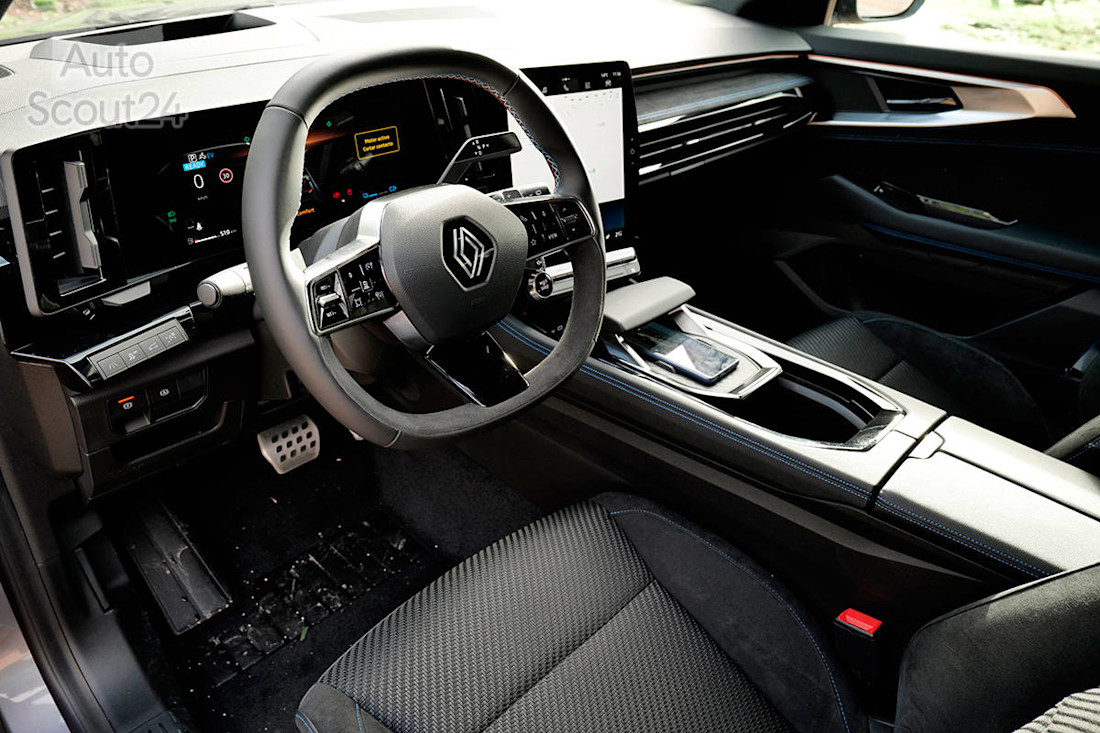 Video prueba Renault Austral HEV 2023 interior Ruben Fidalgo AS24 (15).jpg