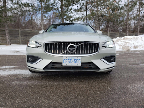 Editorial 2019 volvo v60 inscription 01 sw