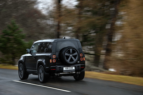 Defender V8, 90 e 110 - dinamica su strada
