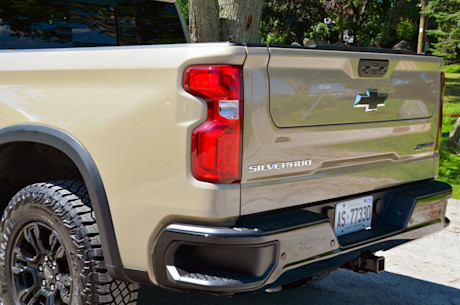 Chevrolet Silverado ZR2 2022 : essai routier Image