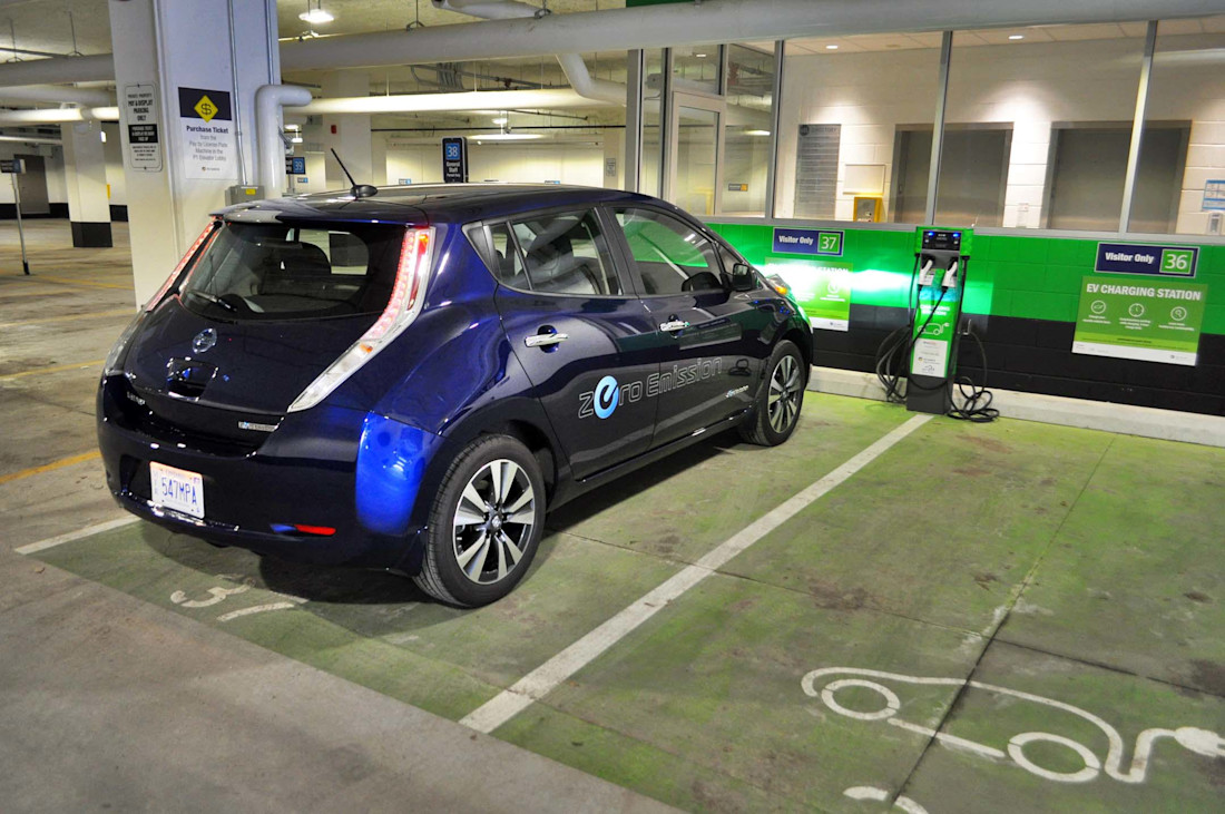 Editorial 2017 nissan leaf 05 mb