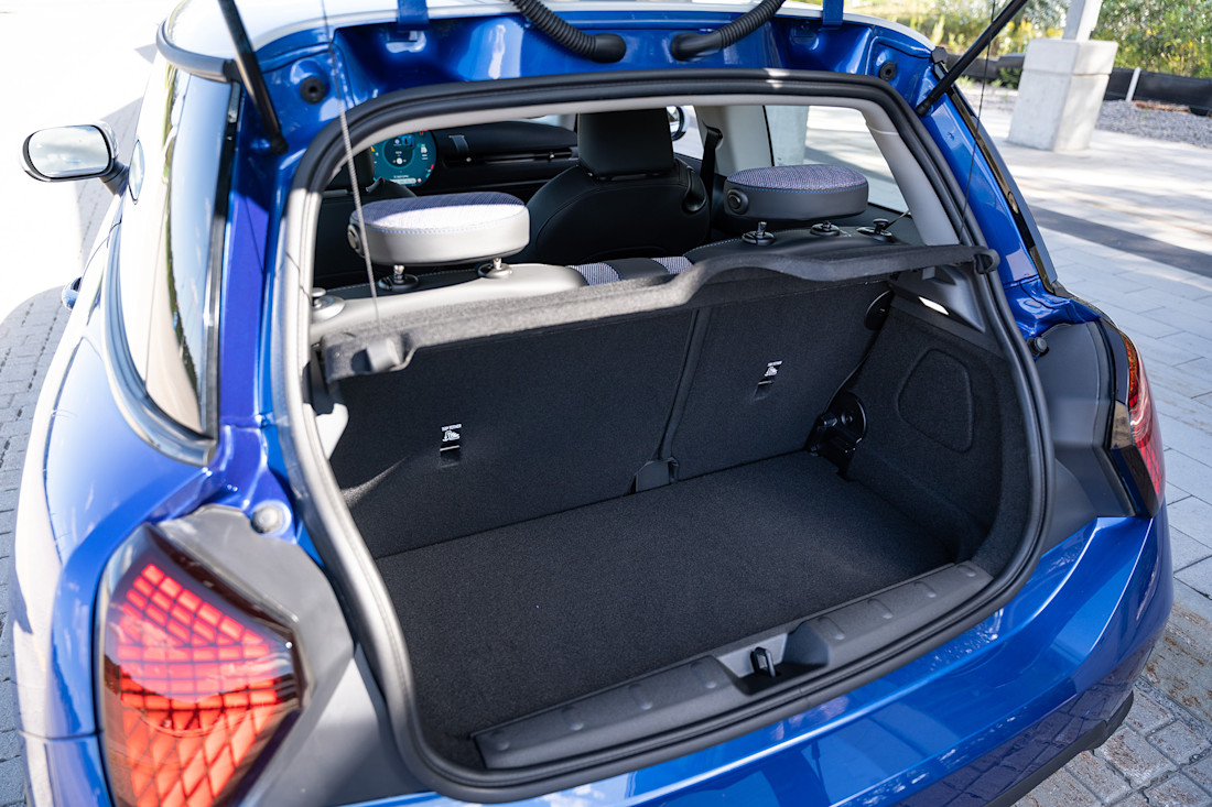 2026 Mini Cooper C - TD - JW - 260930 - 10.jpg